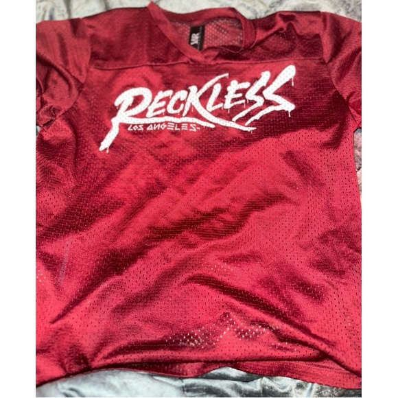 Zumiez Young & Reckless LA Red Basketball Jersey Style V-Neck T-Shirt Size S - Picture 16 of 16